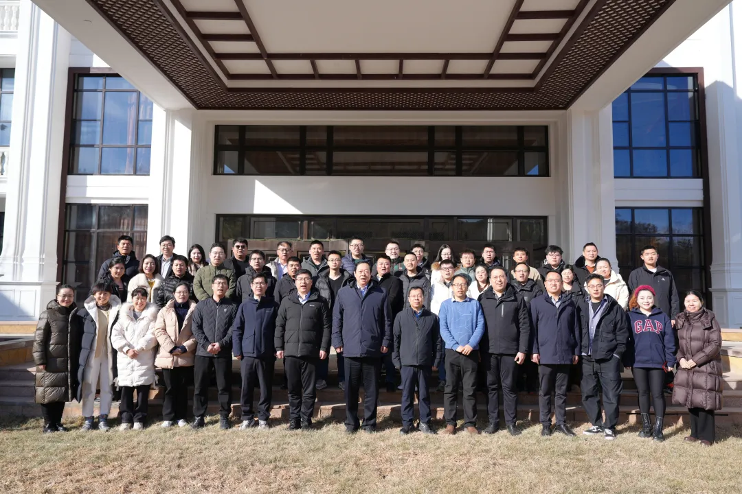 乘勢(shì)而上啟新程 奮楫篤行譜華章——百靈天地股份2026年度工作會(huì)議在雁棲湖圓滿(mǎn)召開(kāi)